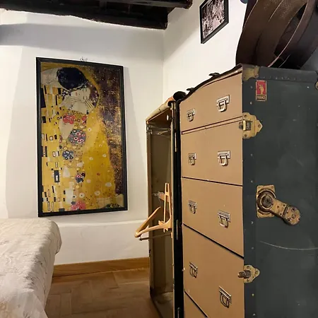 Sunny Side Trastevere Апартаменты *